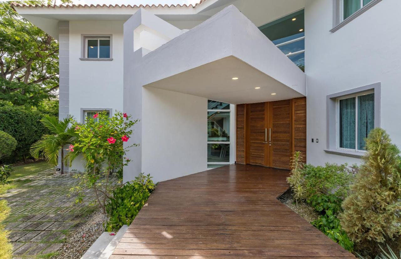 Exclusive And Club Pool Pousada Punta Cana